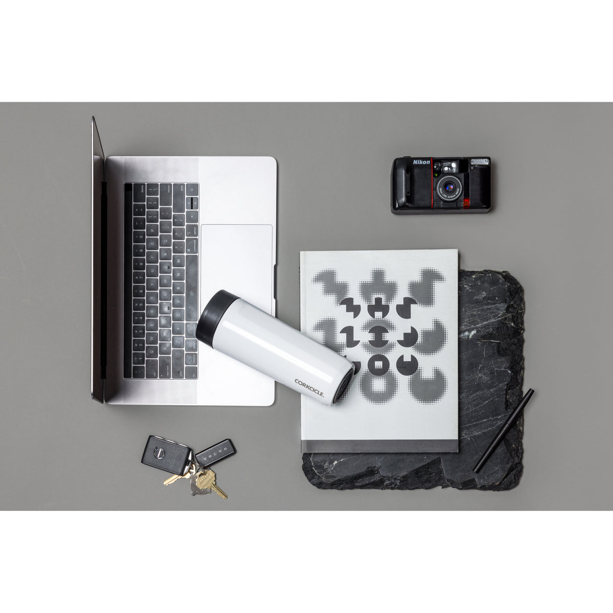 Corkcicle Commuter Cup, Spill Proof, 17 oz Laser Engraving - White - View 13