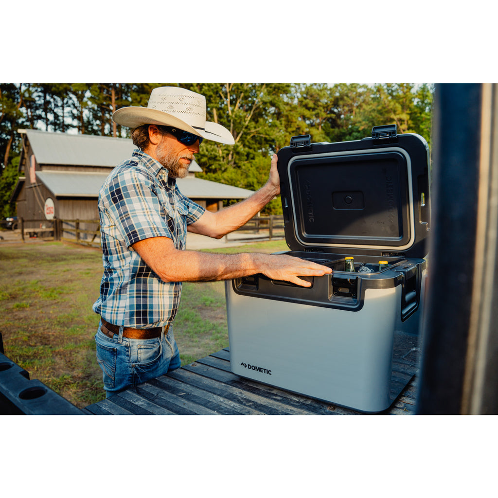 Dometic Recon Stackable Hard Cooler, 41 L Full Color - Silt - View 9