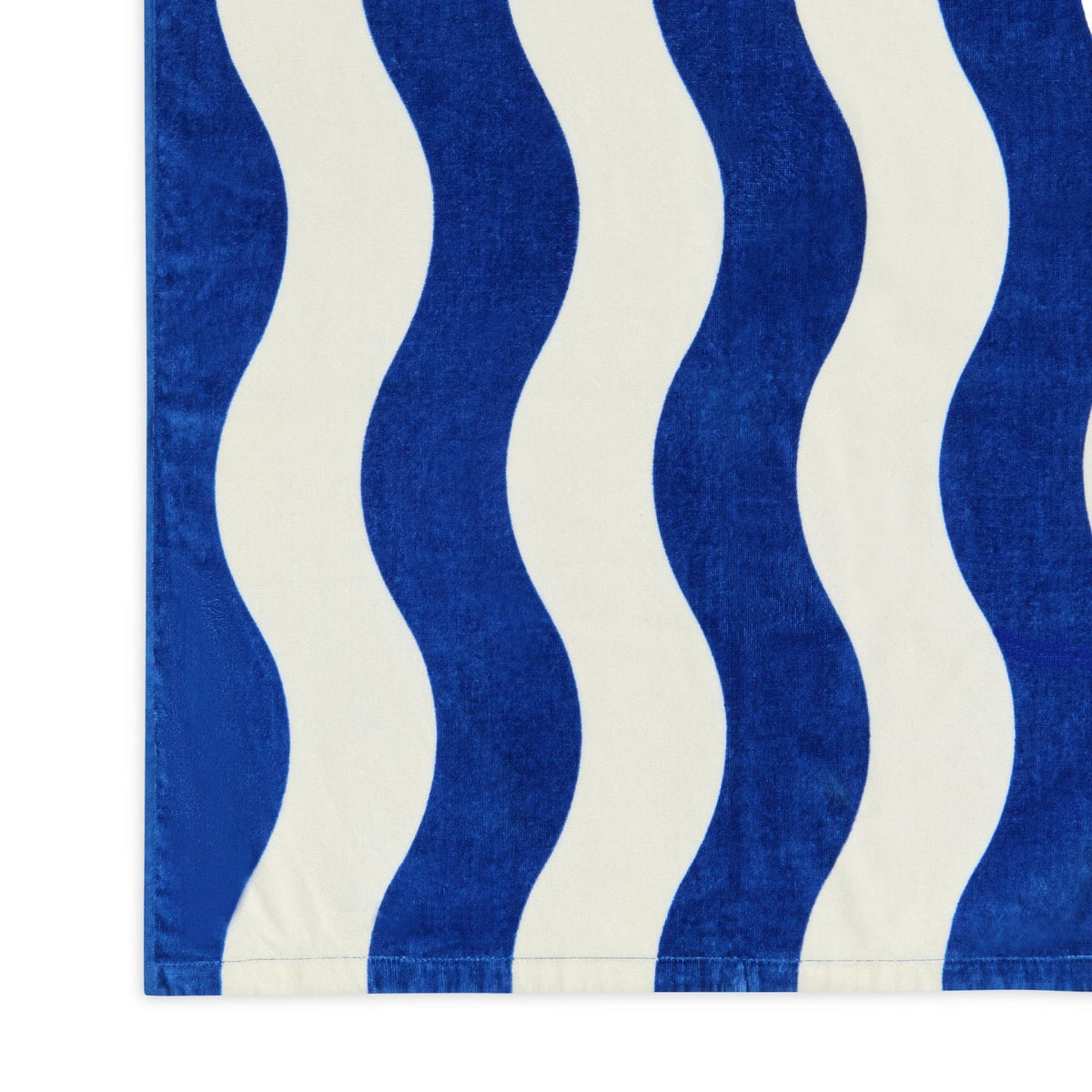 Slowtide Wavy Stripe Beach Towel with Zip Pocket, 60 x 30 Inches Transfer - Blue - View 2